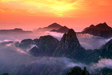 8-Day Eastern China Private Tour: Shanghai, Suzhou, Hangzhou and Huangshan