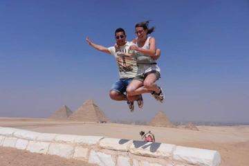 8-Hour Private Guided Tour to Giza Pyramids, Memphis and Saqqara from Cairo