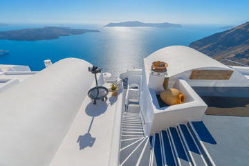 9-Night Romantic Private Tour of Athens, Santorini and Peloponnese Coast