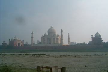 Agra Private Tour: Taj Mahal, Agra Fort, Tomb of Itimad-ud-Daulah and Fatehpur Sikri
