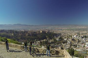 Albaicin and Sacromonte Electric Bicycle Tour in Granada