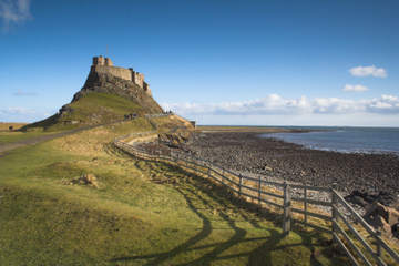 Alnwick Castle, Lindisfarne and The Scottish Borders Day Trip from Edinburgh
