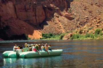 Arizona Highlights Day Trip: Antelope Canyon, Lake Powell and Glen Canyon with River Rafting