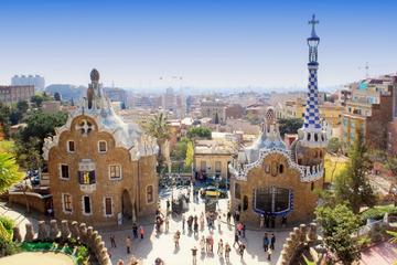 Barcelona 3-Hour Private Walking Tour to Gràcia Neighborhood