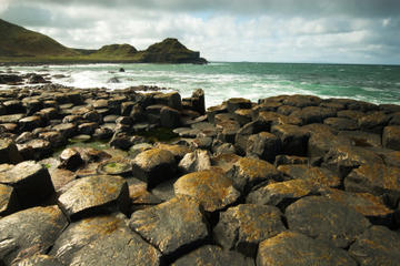 Belfast Shore Excursion: Giant's Causeway and City Sightseeing Tour