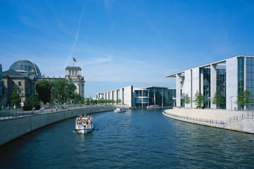 Berlin Culture and Modern Architecture Tour Including Kreuzberg Visit