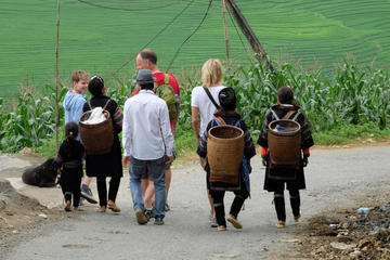 Black H’mong and Ta Phin Villages Bike Tour from Sapa