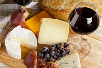 Bordeaux Gourmet Food Walking Tour with Lunch