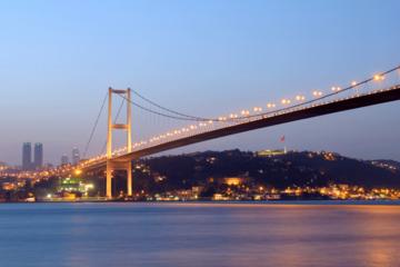 Bosphorus Night Cruise with Dinner Included From Istanbul