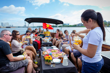 Breakfast Boat Tour to Chinatown in Ho Chi Minh City