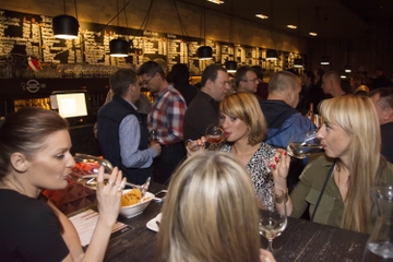 Budapest Wine Culture Tour Including Hungarian Snacks and City Sightseeing