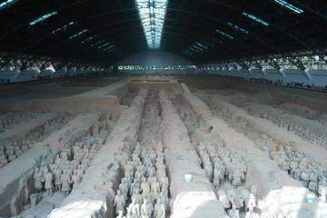 Bus Tour to Terracotta Warriors Museum and Banpo Village with Lunch