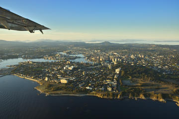 Butchart Gardens Luxury Evening Experience: Seaplane Flight and 3-Course Dinner