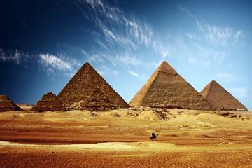 Cairo Highlights: 2-Day Guided Tour including Complimentary Drink