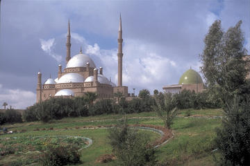 Cairo in One Day: Egyptian Museum, Citadel with Mohamed Ali Mosque and Khan Khalil Bazaar