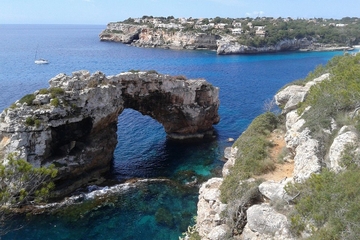 Caló d'es Moro Boat Ride and Nature Tour from Cala Figuera