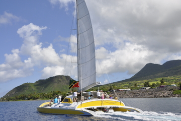 Catamaran Sailing and Snorkeling Tour With Lunch