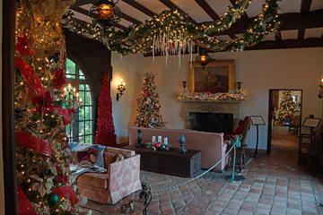 Christmas at Bok Tower Gardens with Pinewood Estate Tour