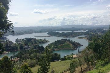 Combo Tour: El Retiro, Guatapé and Christmas Lights