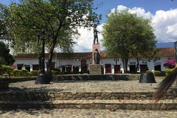 Combo Tour: Santa Fe de Antioquia and Christmas Lights from Medellín Combo Tour: Santa Fe de Antioquia and Christmas Lights from Medellín