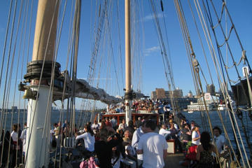 Craft Beer Sailing Cruise in New York City