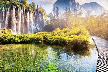 Plitvice Lakes National Park Guided Day Tour from Split