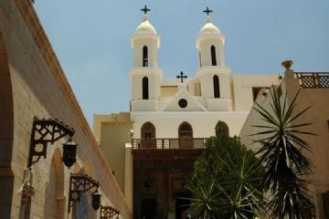 Day Tour Cairo Egyptian Museum Coptic Cairo and Khan El Khalili Bazaar from Giza