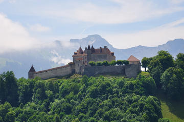 Day Trip to Gruyères with Cheese and Chocolate Tastings