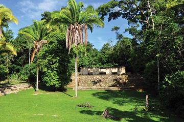 Day Trip to The Aguateca Archaeological Site