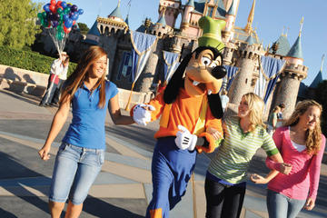 Disneyland Resort Express: Airport Transfers between Los Angeles Airport and Anaheim Resort Area