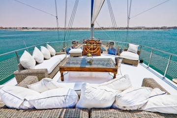 Dubai Luxury Gulet Cruise Including Watersports and Lunch
