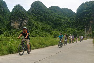 Hang Mua - Hoa Lu - Tam Coc Small Group Tour