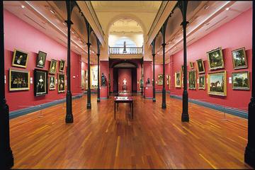 Exclusive Art Walking Tour of Auckland