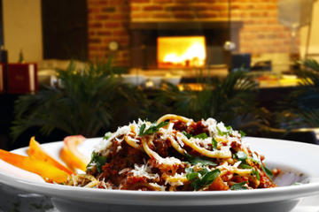 Experience Florence: Tuscan Dinner in a Florentine Home