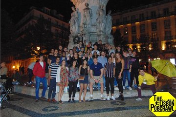 Lisbon Night Pubcrawl: 1h Open Bar, Shots & VIP Club Entry