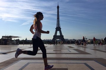 Sunrise Run & Sightseeing in Paris