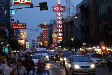 Flavors of Bangkok: Small-Group Chinatown Evening Food Tour