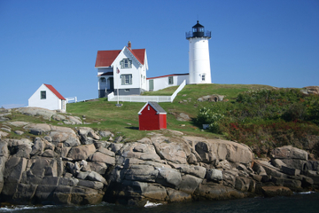 Full Day Maine Lighthouse Trail Tour from New Hampshire