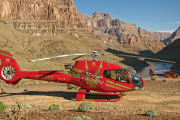 Grand Canyon Helicopter Tour from Las Vegas with Champagne & Light Picnic