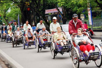 Half-Day Hue City Tour by Cyclo