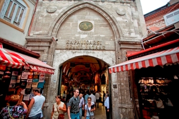 Half-Day Tour of the Traditional and Commercial Life of Istanbul's Grand Bazaar