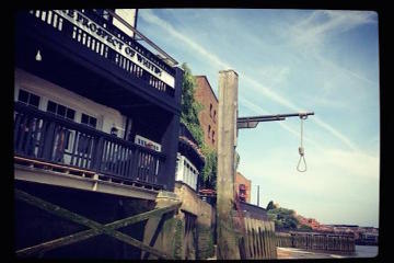 Hangings Harlots and Heretics Walking Tour in London