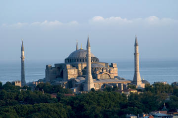 Istanbul in One Day Sightseeing Tour: Topkapi Palace, Hagia Sophia, Blue Mosque, Grand Bazaar