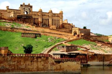 Jaipur Private Tour: Complete Sightseeing Day Tour of Amber Fort, Jantar Mantar, City Palace and Hawa Mahal