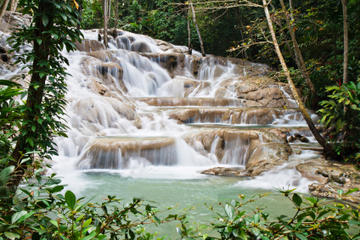 Jamaica Combo Tour: Dunn's River Falls and Bob Marley's Nine Mile