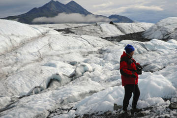 Juneau Shore Excursion: Mendenhall Glacier Hike with a Private Guide