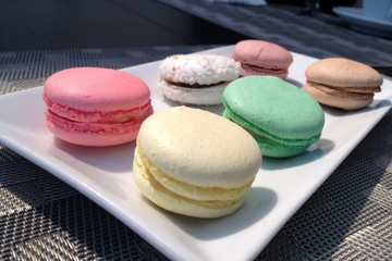 Learn How To Make French Macaroons in Paris