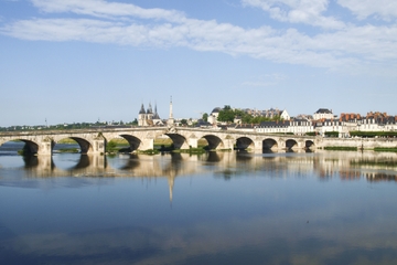Loire Valley Bike Tour from Paris