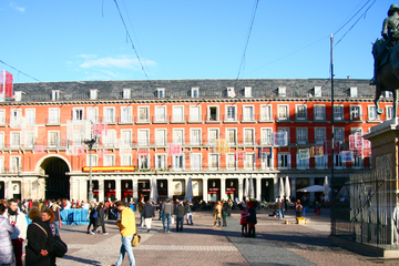 Madrid Royal Habsburg History and La Latina Walking Tour