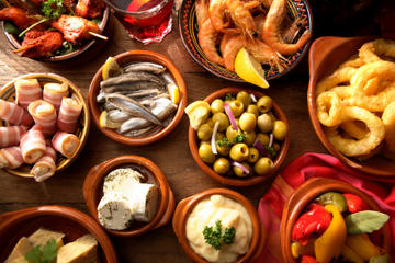 Malaga Shore Excursion: Private Malaga City Sightseeing Tour with Tapas